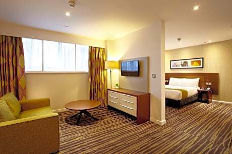 1 Double Bed Wheelchair Accessible Non-Smoking