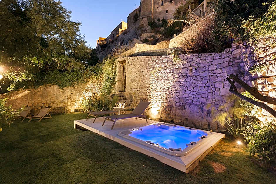 Locanda Don Serafino Historical Boutique Hotel