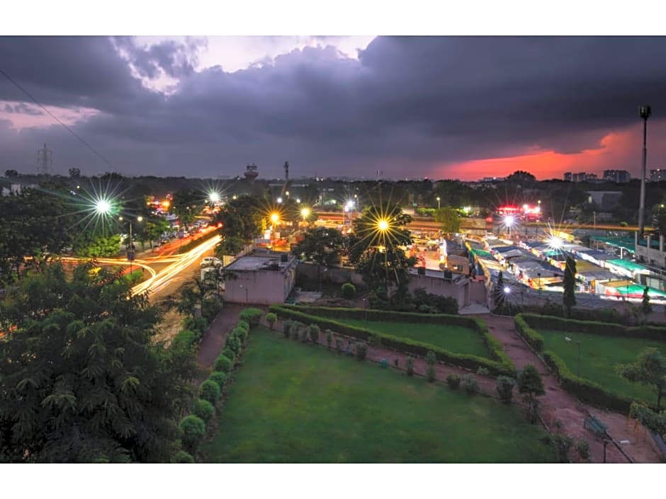 Hotel Shrimad Residency