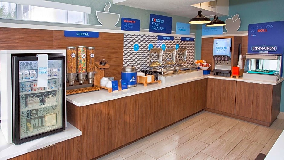 Holiday Inn Express Hotel & Suites Port Charlotte By IHG