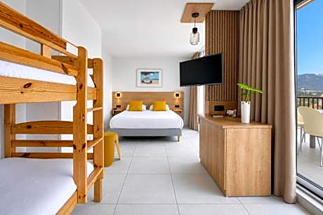 Comfort Family Suite with Rooftop Terrace and Air Conditioning - Mountain View