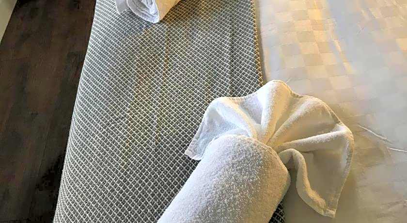 Old Thatch Bambers Green