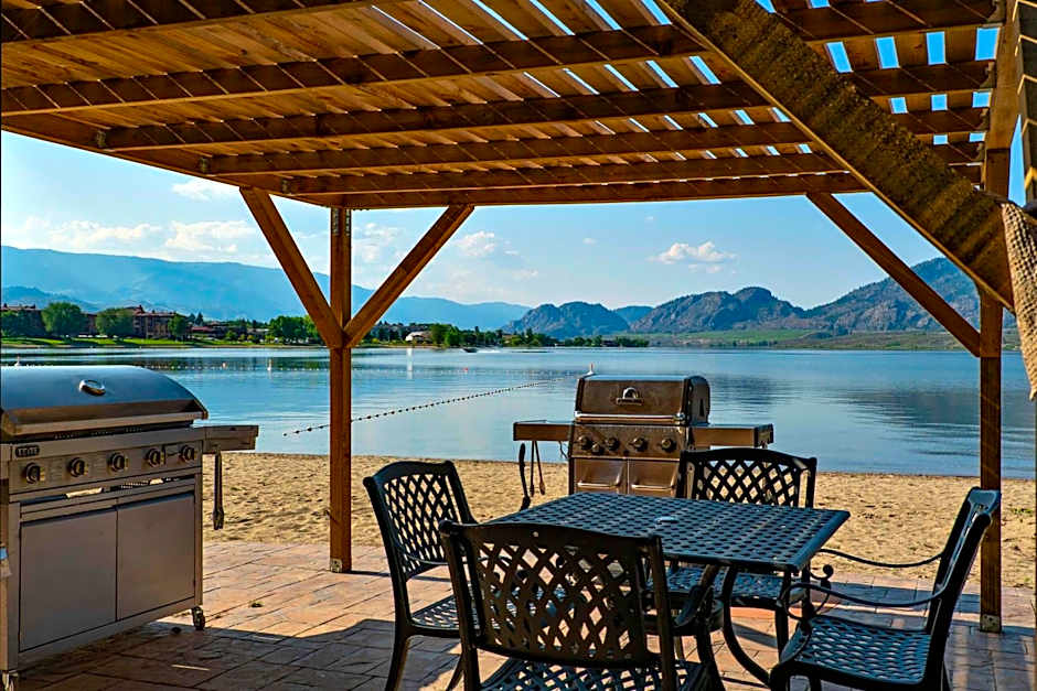 Coast Osoyoos Beach Hotel