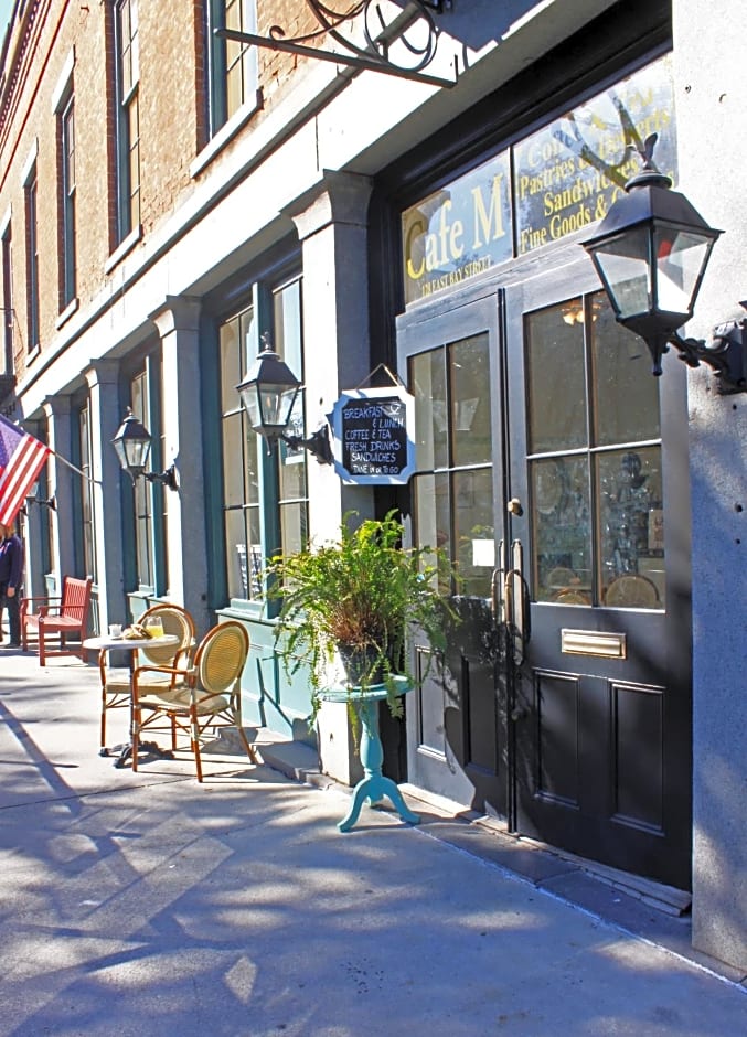 River Street Inn