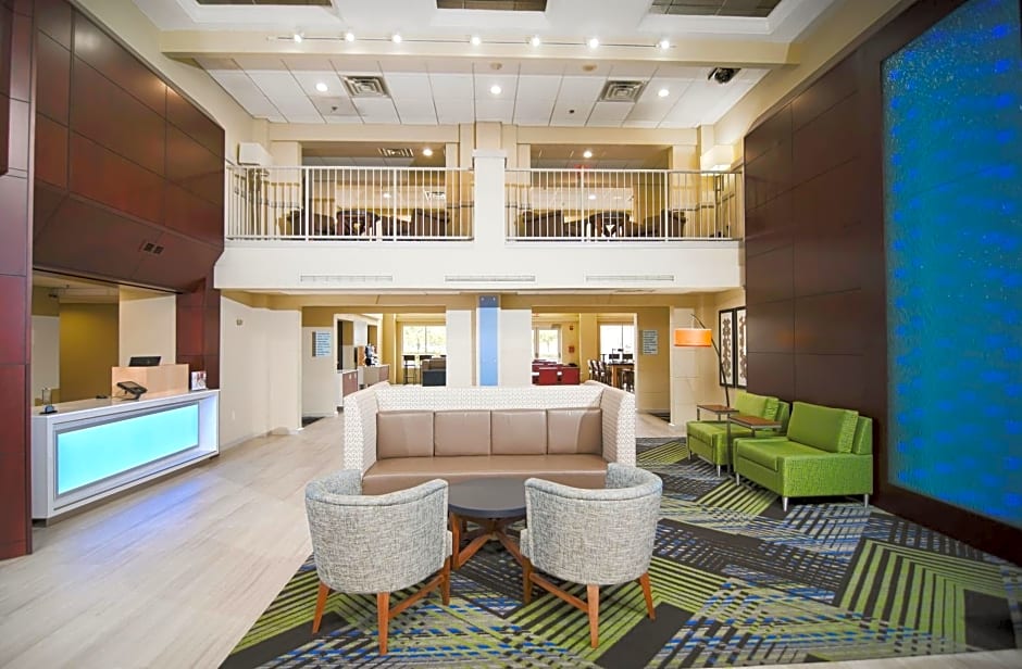 Holiday Inn Express Hotel & Suites Port Clinton-Catawba Island