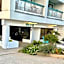Cozy Galveston Beach Front Condo