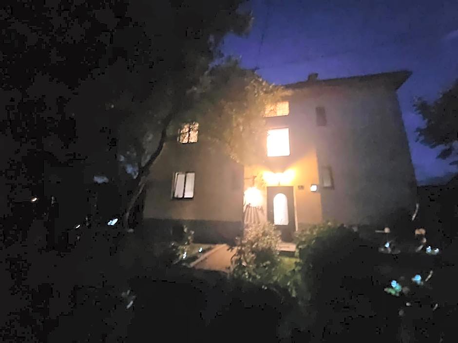 Pension DonauBlick Grein 1 , Spitzfeldstr 1