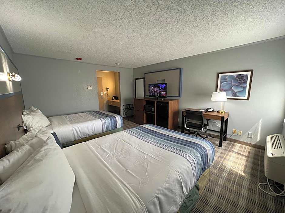 AmericInn by Wyndham Glendale/Milwaukee