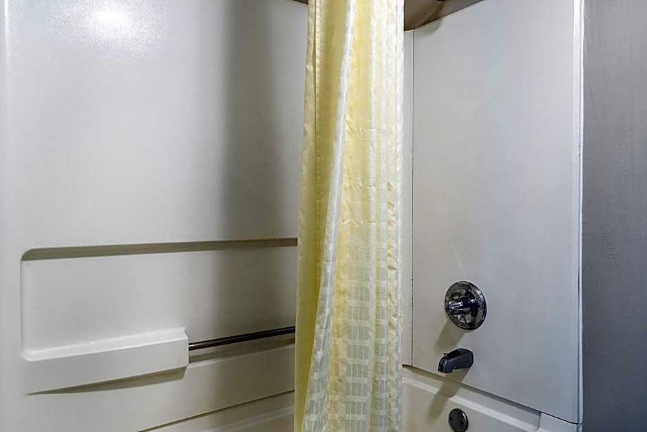 Suburban Studios Chattanooga Northeast - Ooltewah