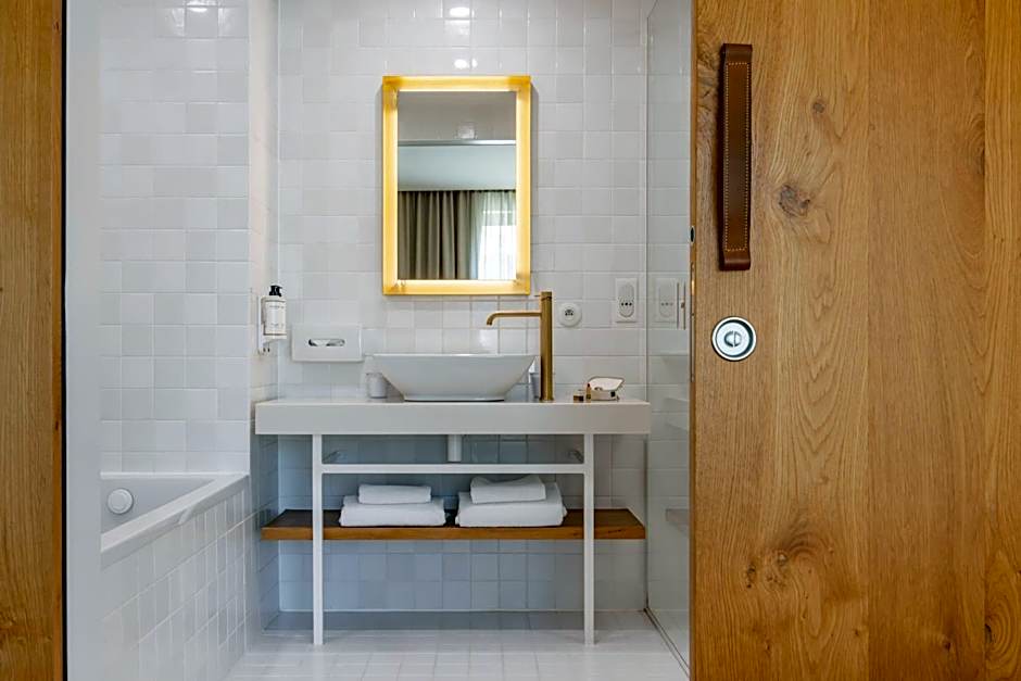 Hotel Les Haras By Stay Collection
