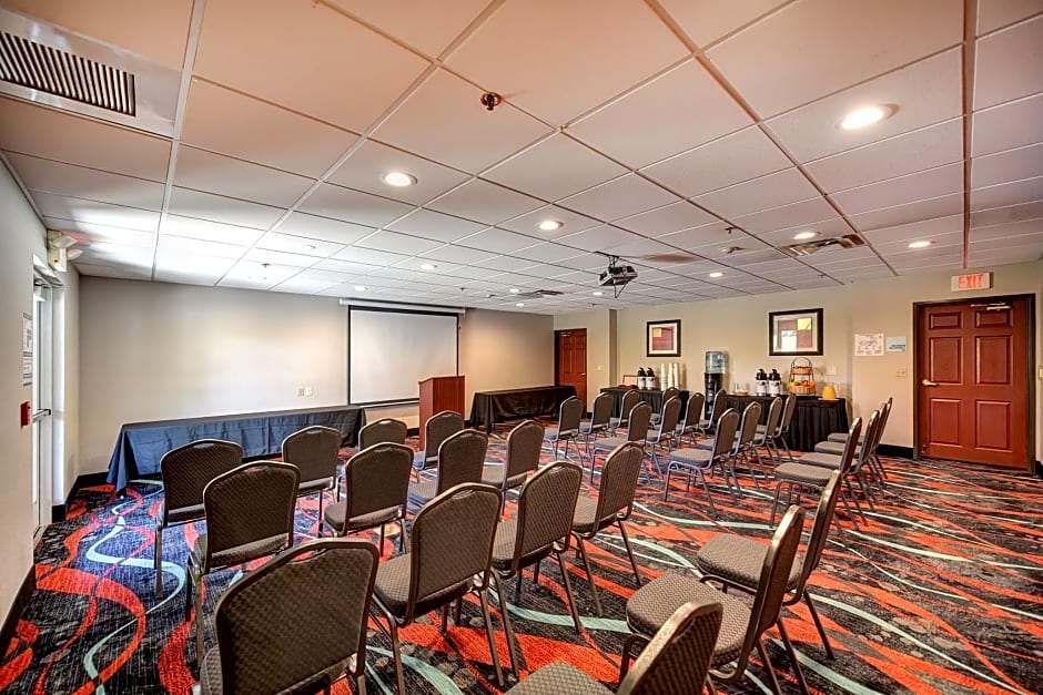 Holiday Inn Express Hotel & Suites Manteca By IHG