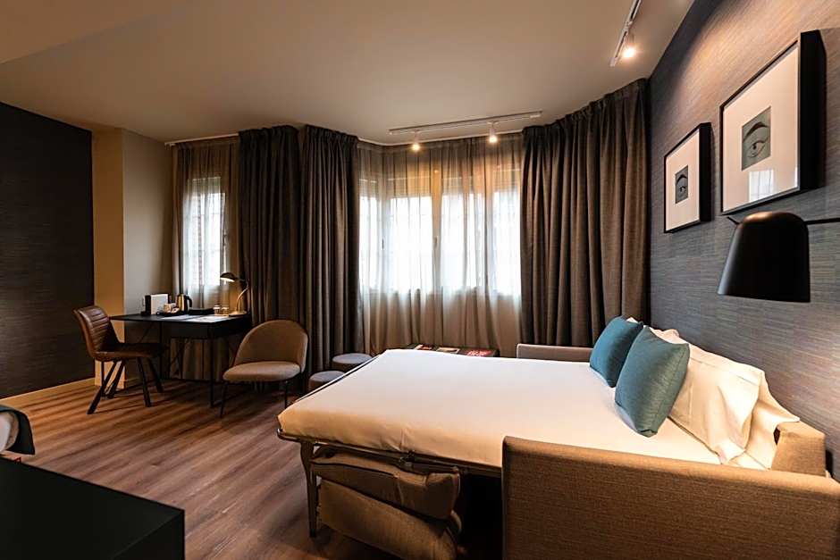 Atenea Rekord Suites