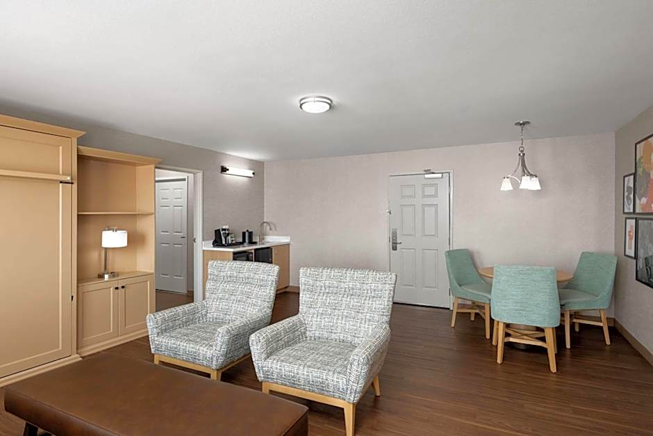 Photo 1 of 3 of Family 1 Queen Bed Suite