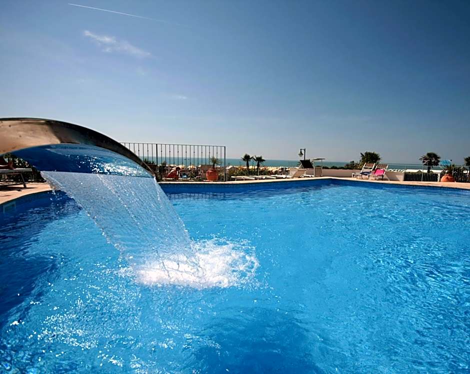 Hotel Tritone