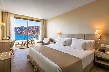 Deluxe Double Room with Sea View(1 Adult)