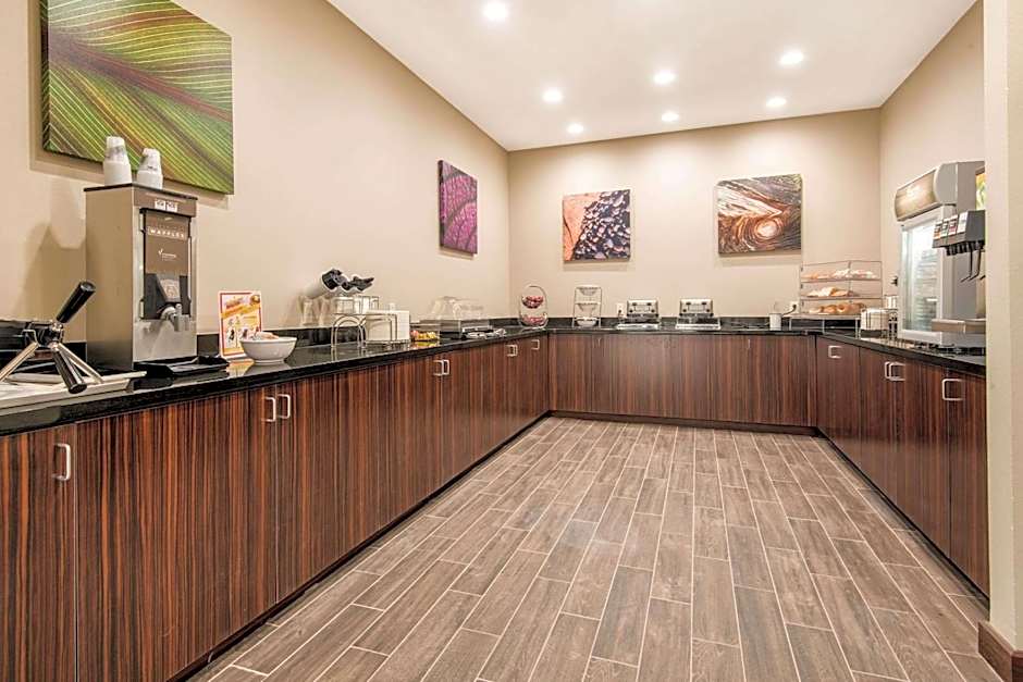 Sleep Inn & Suites