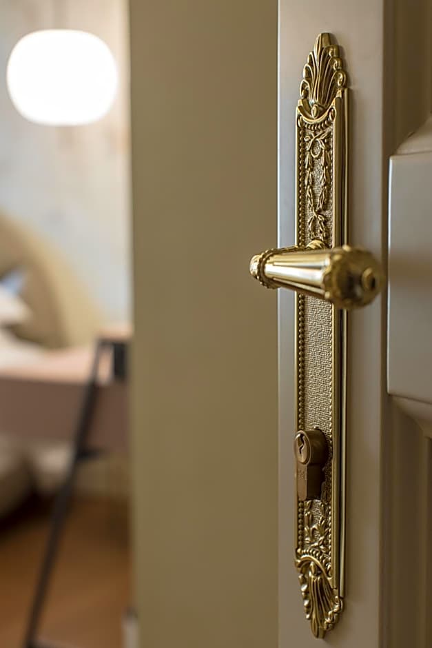 Castellano Hotel & Suites