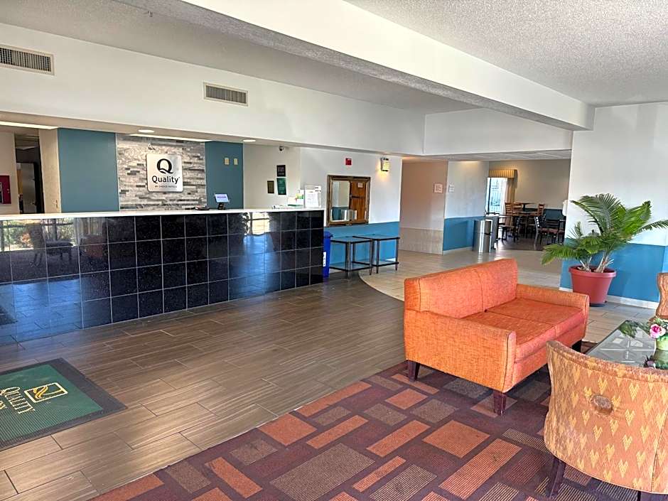 Quality Inn &  Suites Hattiesburg North