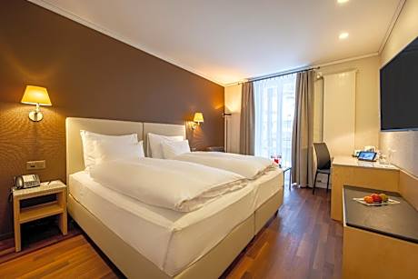 Standard Double Room - Garden View with A/C