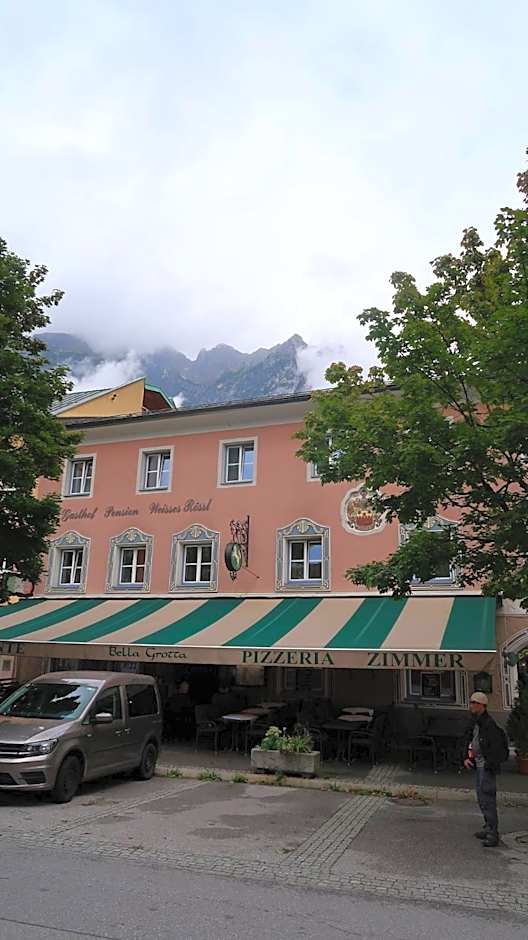 Weisses Rössel-Cavallo Bianco