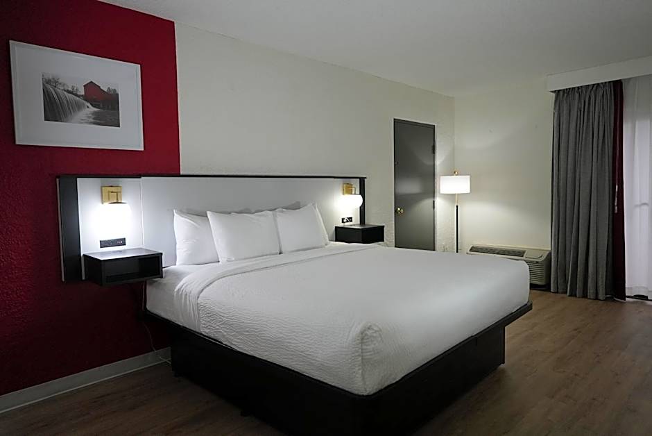 Ramada by Wyndham Tulsa Broken Arrow