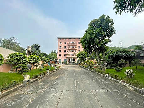 KHÁCH SẠN PHƯƠNG THÚY 2