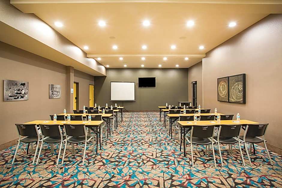 Holiday Inn Express Hotel & Suites Amarillo West By IHG