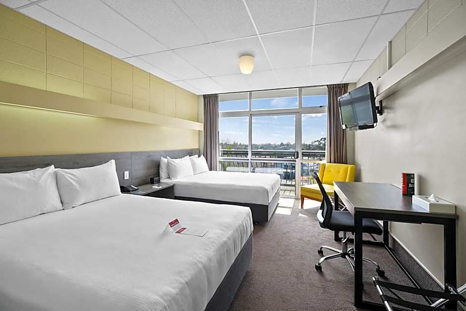 Heartland Ambassador Hotel Hamilton