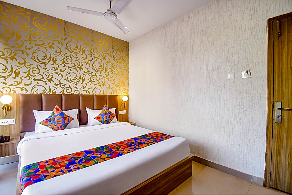 FabHotel Lake View Topsia - China Town