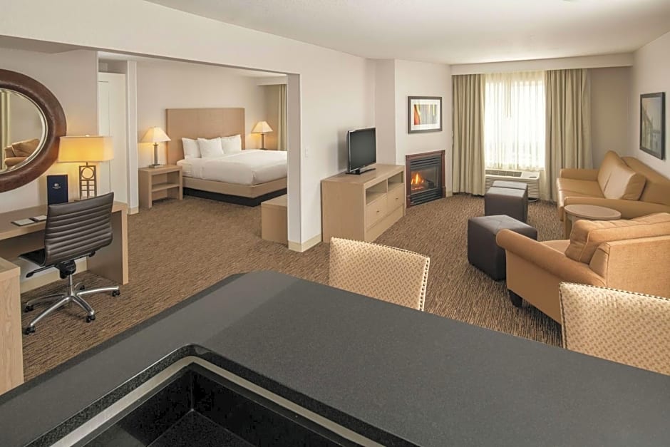 DoubleTree By Hilton Portland Tigard