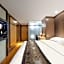 Xiaowu Hotel (Yide Road Metro Station)