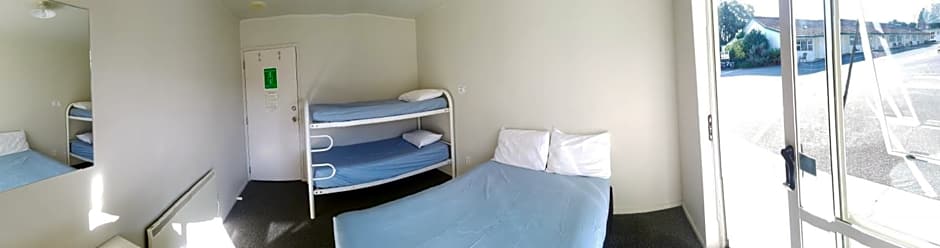 Blenheim Bridges Holiday Park