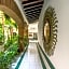 Hotel Encino