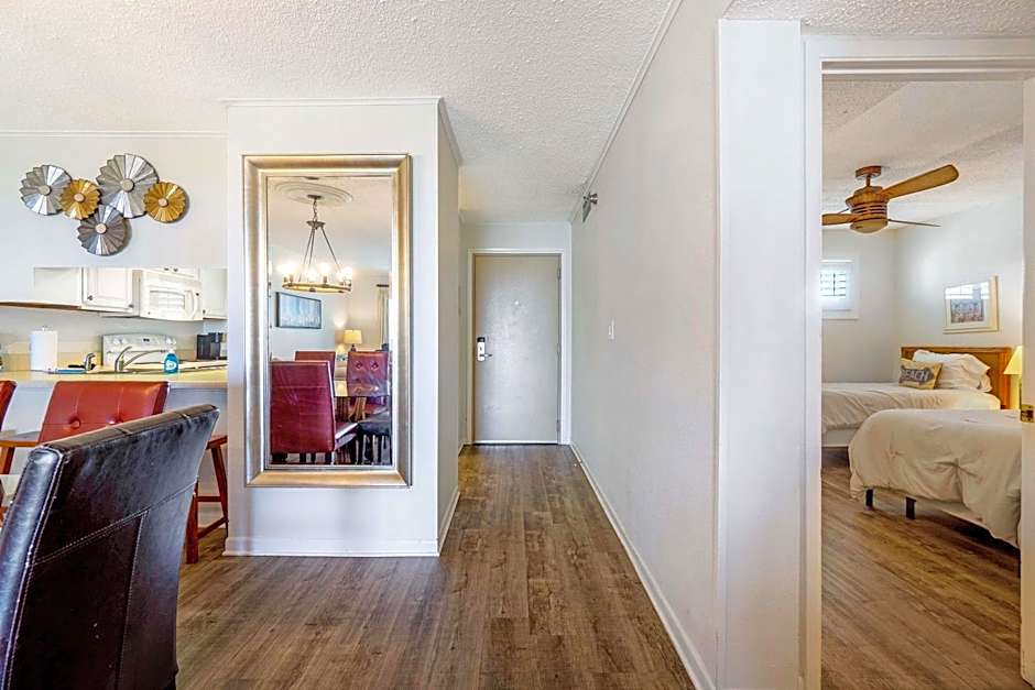 Emerald Oasis, Emerald Oasis- Gulf Front, Great for Families and Close to Destin Harbor!