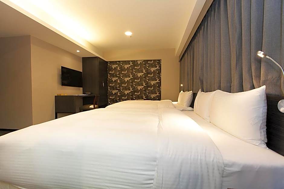 Photo 1 of 13 of Quadruple Room