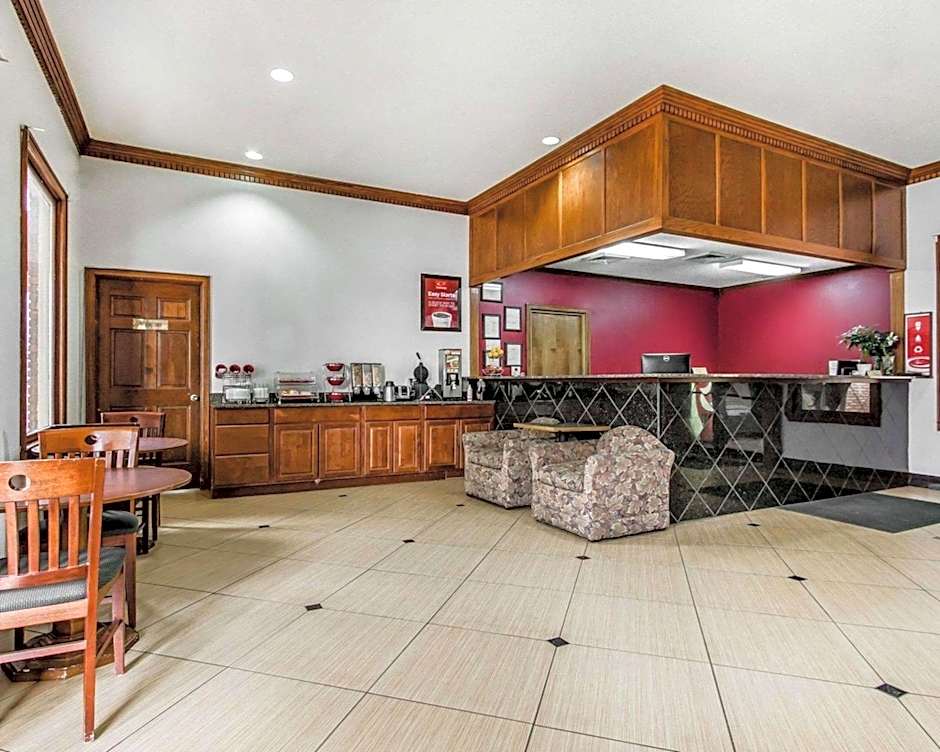 Econo Lodge Inn & Suites Enterprise