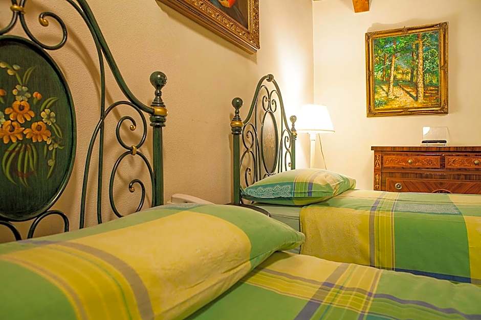 Photo 1 of 5 of 1 Double Bed or 2 Beds