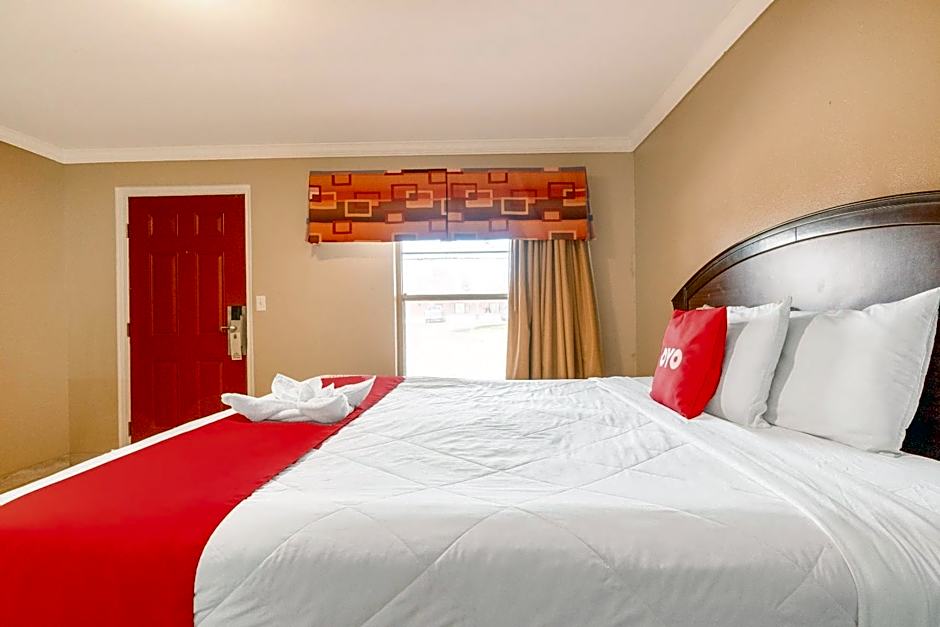 OYO Hotel Beeville -US 181