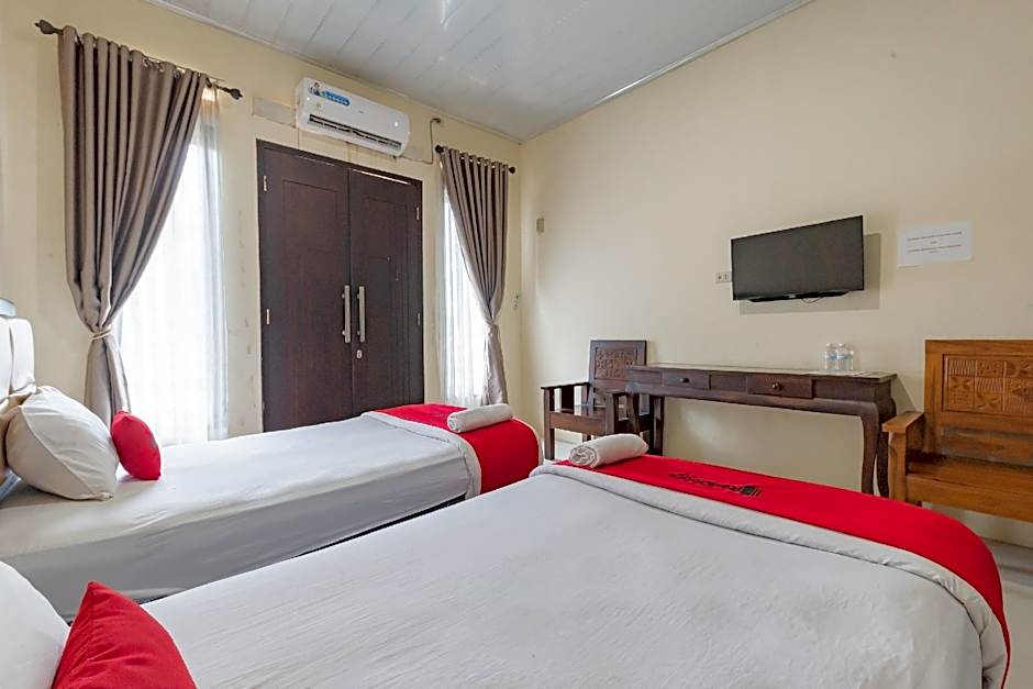 RedDoorz near Mall Boemi Kedaton 2 Lampung