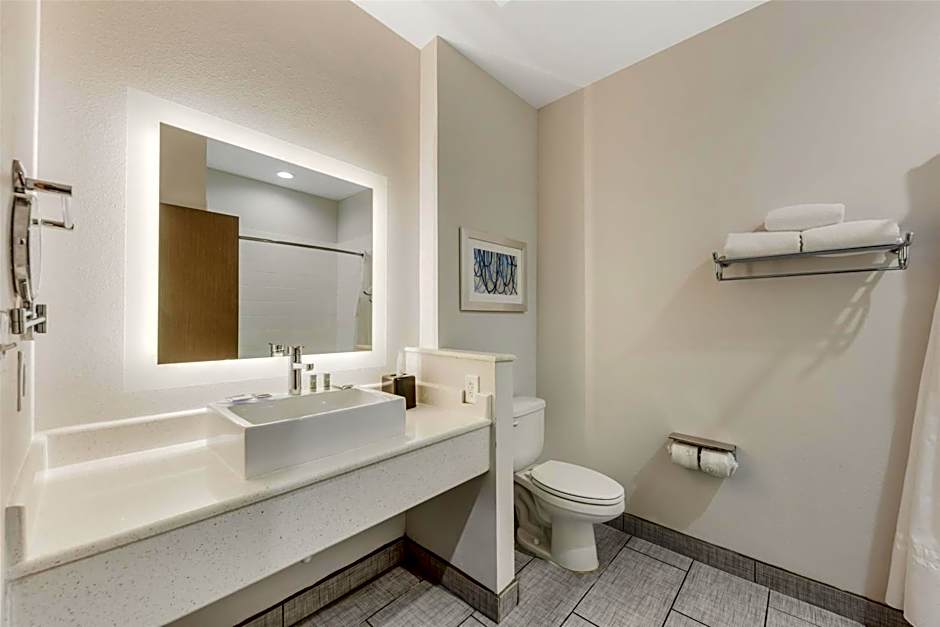 Best Western Green Oaks Inn & Suites