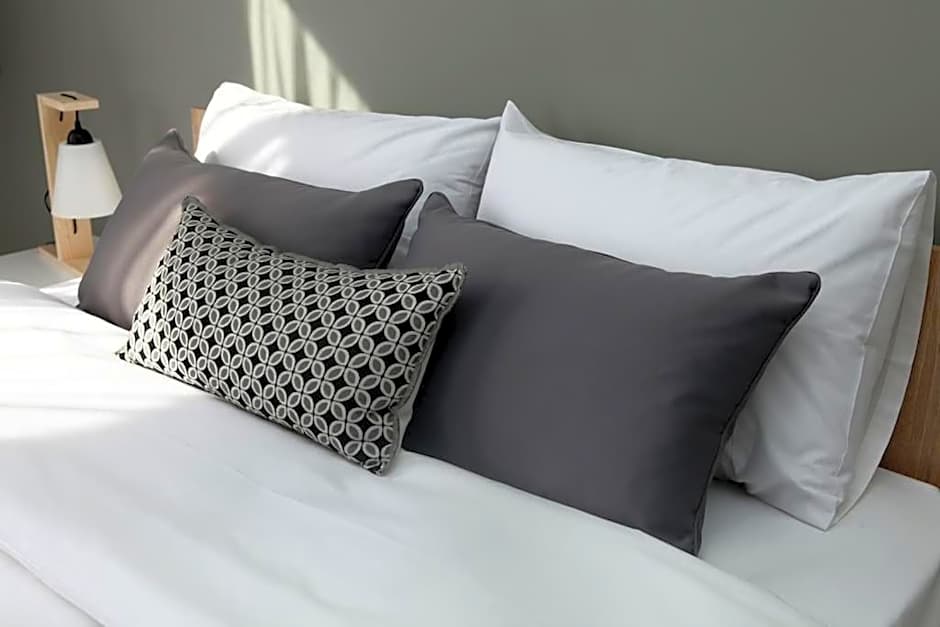 Old Town Hall Suites and Apartments