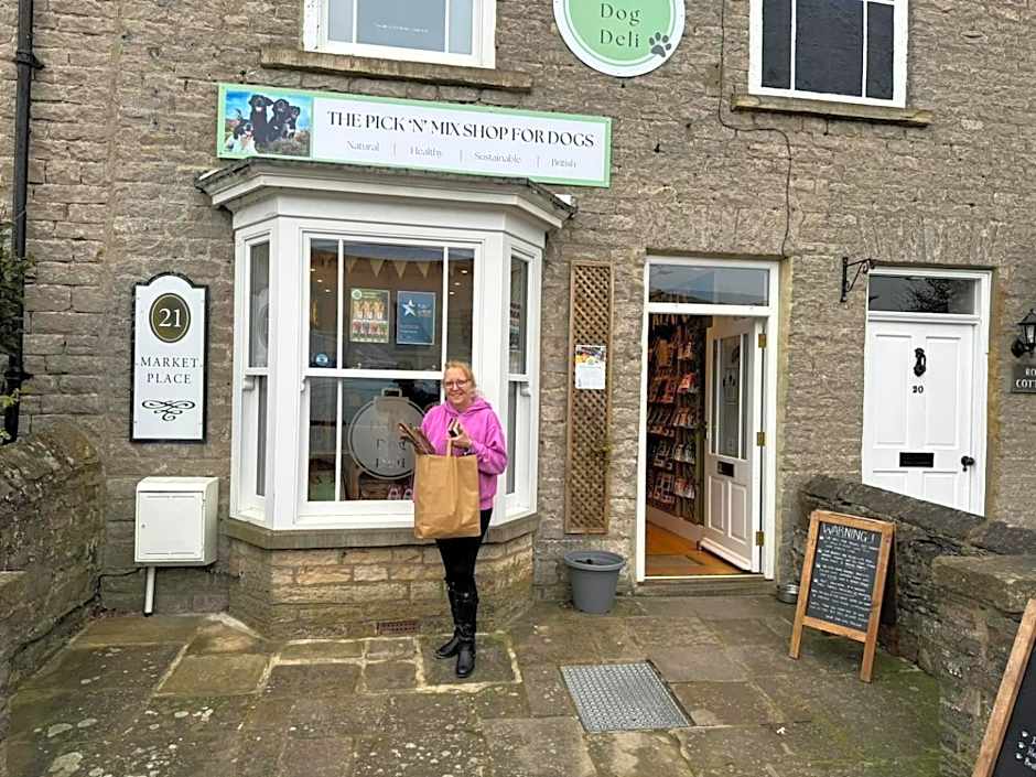 The Black Swan Hotel