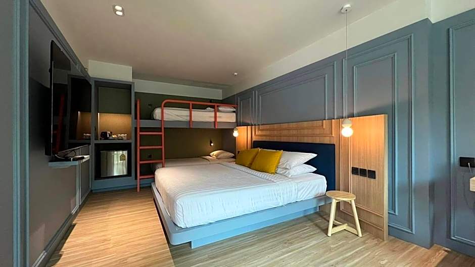 Photo 1 of 13 of Junior Suite