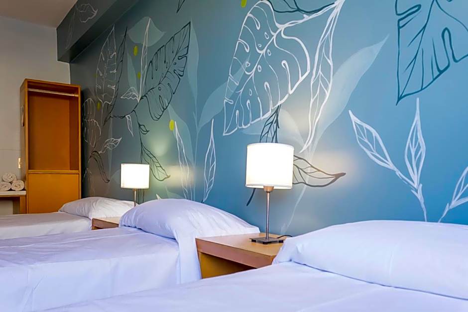 Circus Hostel