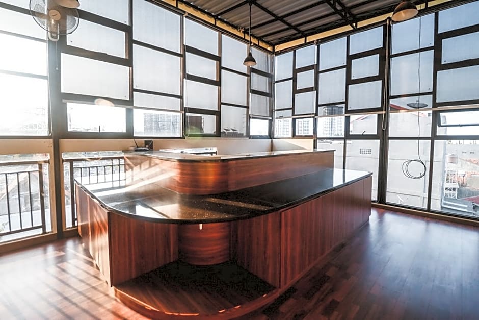 RedDoorz Plus near Semanggi