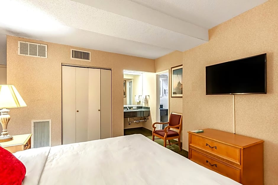 Red Lion Hotel Rosslyn Iwo Jima – Arlington, VA