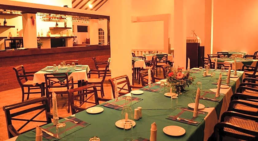 Catamaran Beach Hotel Negombo