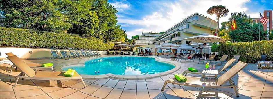 Cardinal Saint Peter Hotel