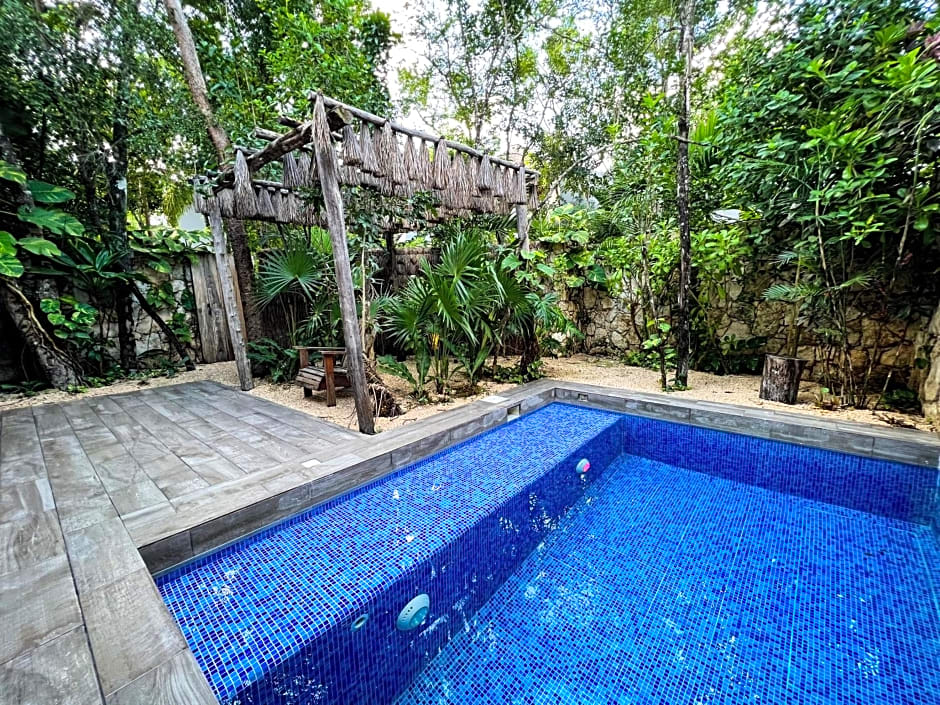 Kuun Tulum By Lockey