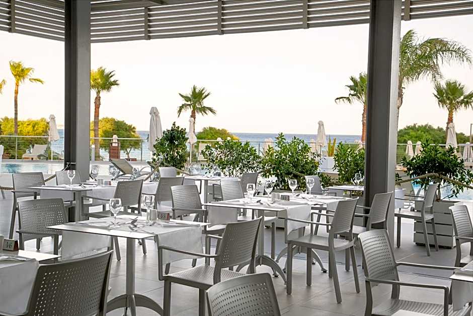 Asterias Beach Hotel